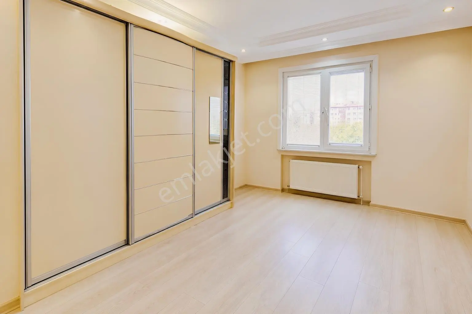 Basınköy'de Müstakil Tadında, Güney Cephe Bahçe Katı 3+1 170m2 — fotoğraf 12