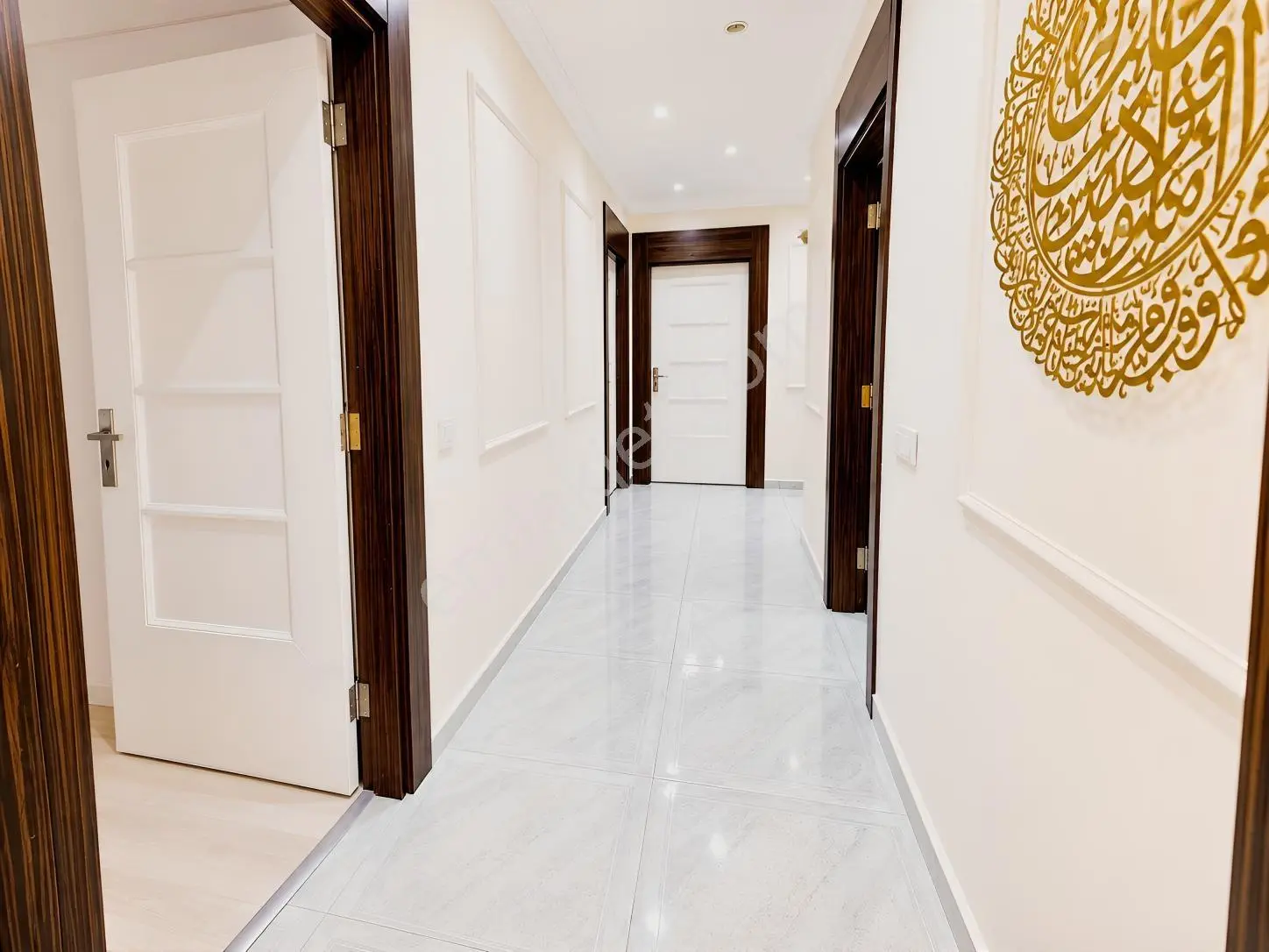 Basınköy'de Müstakil Tadında, Güney Cephe Bahçe Katı 3+1 170m2 — fotoğraf 13