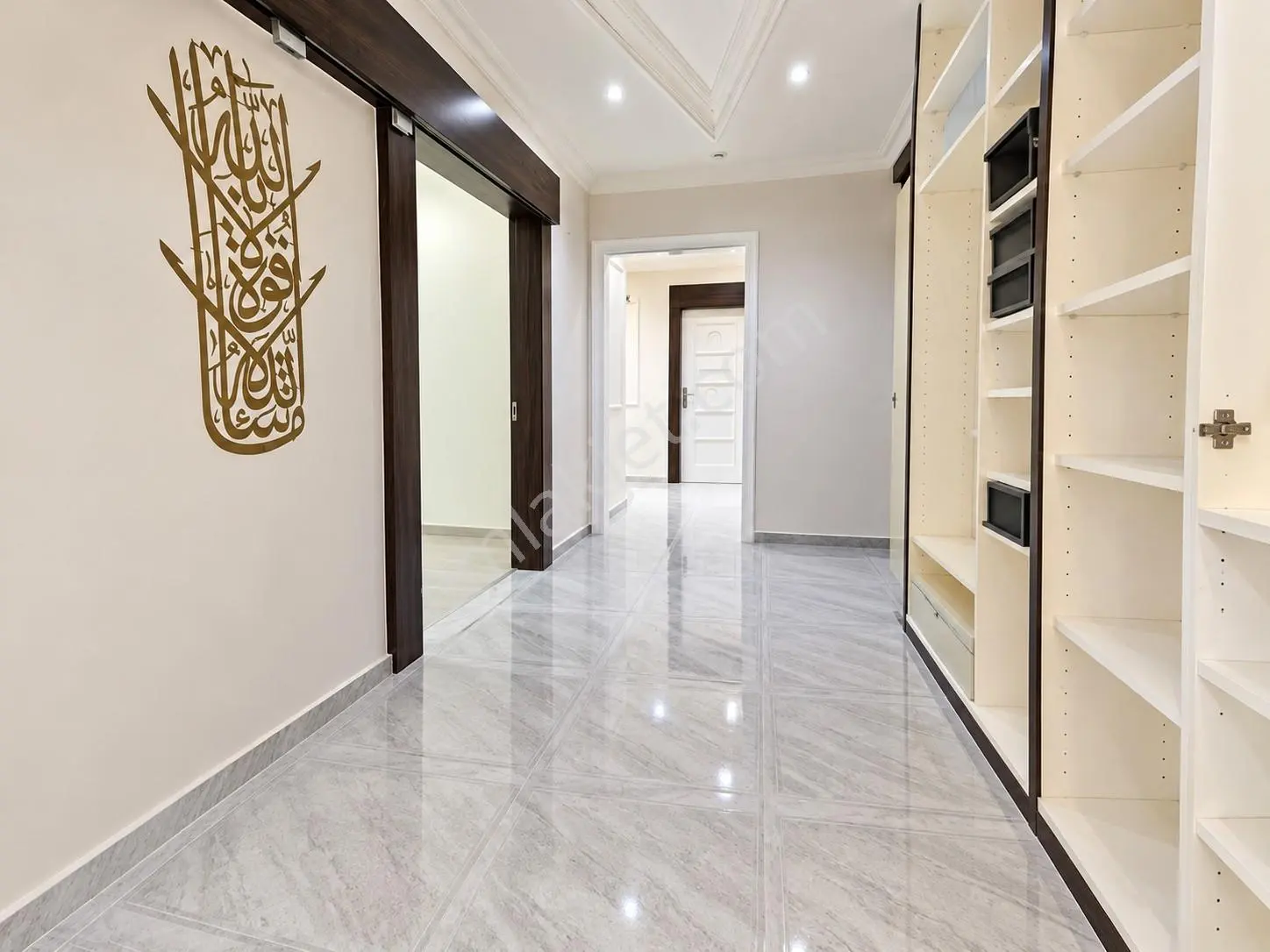 Basınköy'de Müstakil Tadında, Güney Cephe Bahçe Katı 3+1 170m2 — fotoğraf 14