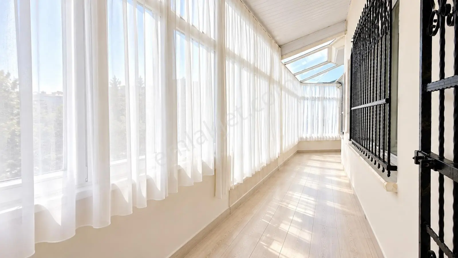 Basınköy'de Müstakil Tadında, Güney Cephe Bahçe Katı 3+1 170m2 — fotoğraf 19