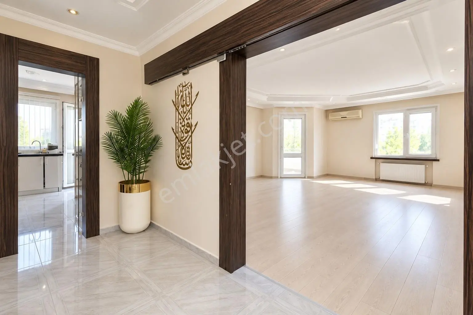 Basınköy'de Müstakil Tadında, Güney Cephe Bahçe Katı 3+1 170m2 — fotoğraf 20