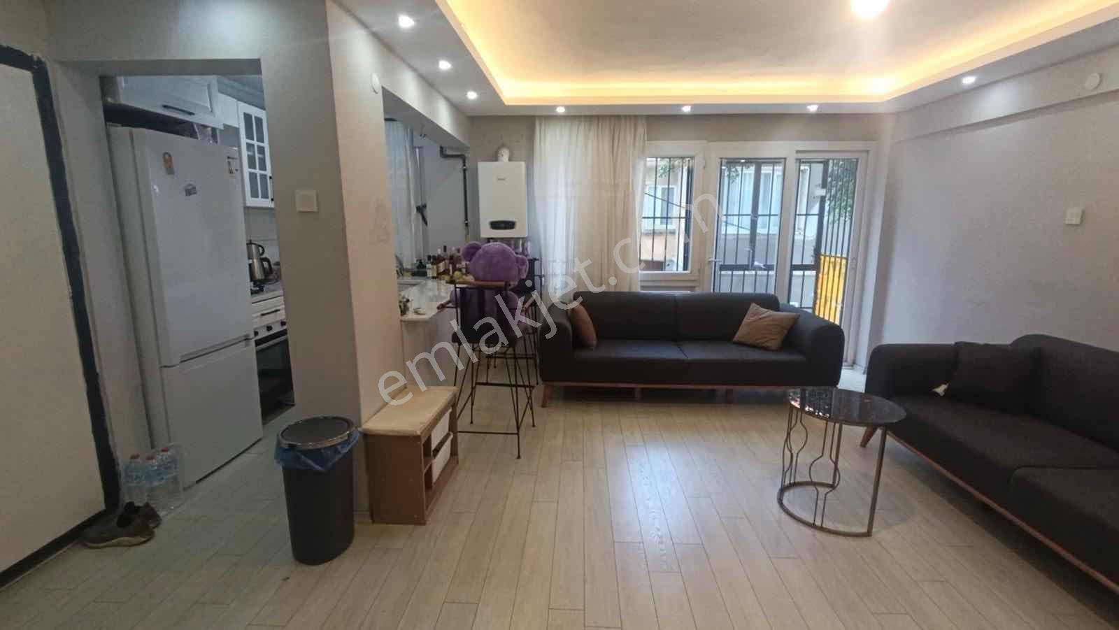 Ş.nihatbey Caddesinde 2+1 Düz Giriş Bahçeli Masrafsız Daire — fotoğraf 2