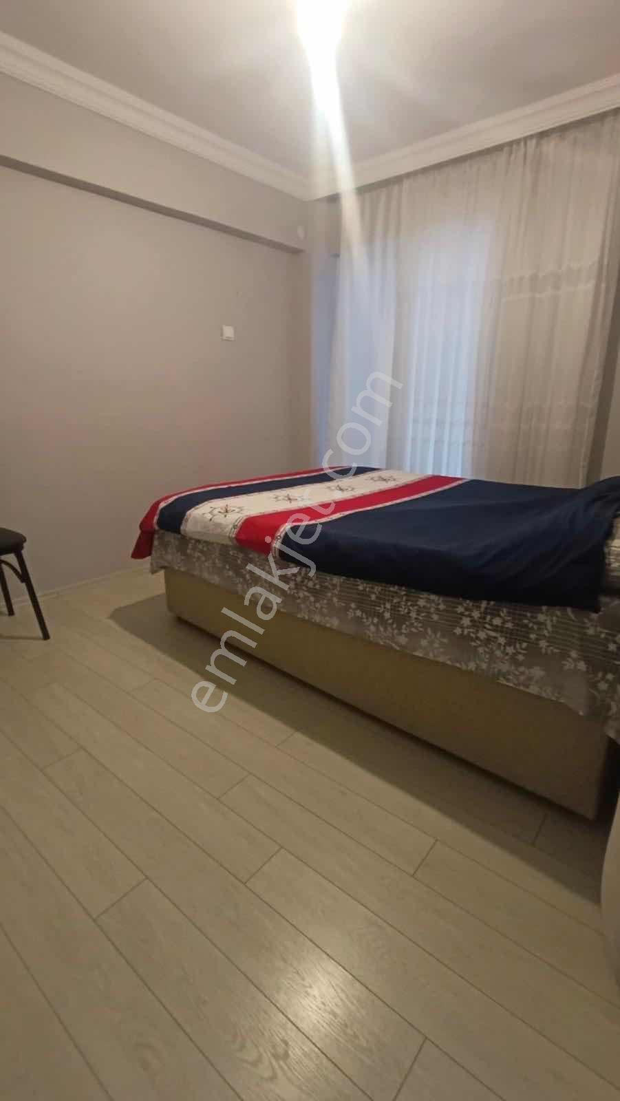 Ş.nihatbey Caddesinde 2+1 Düz Giriş Bahçeli Masrafsız Daire — fotoğraf 6