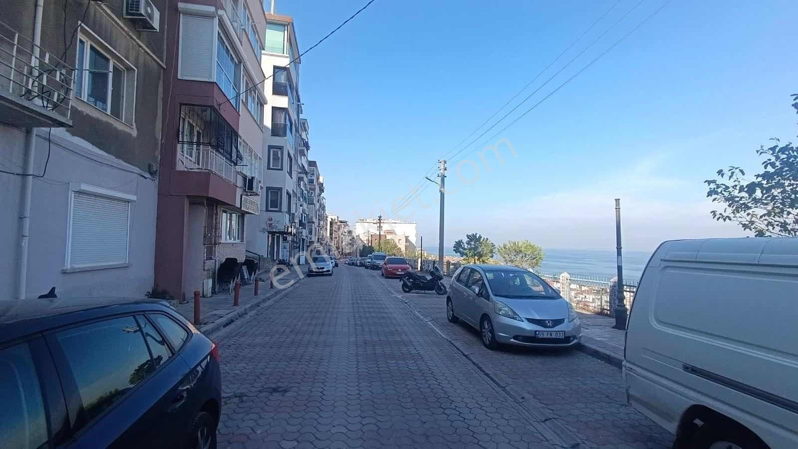 Ş.nihatbey Caddesinde 2+1 Düz Giriş Bahçeli Masrafsız Daire — fotoğraf 16