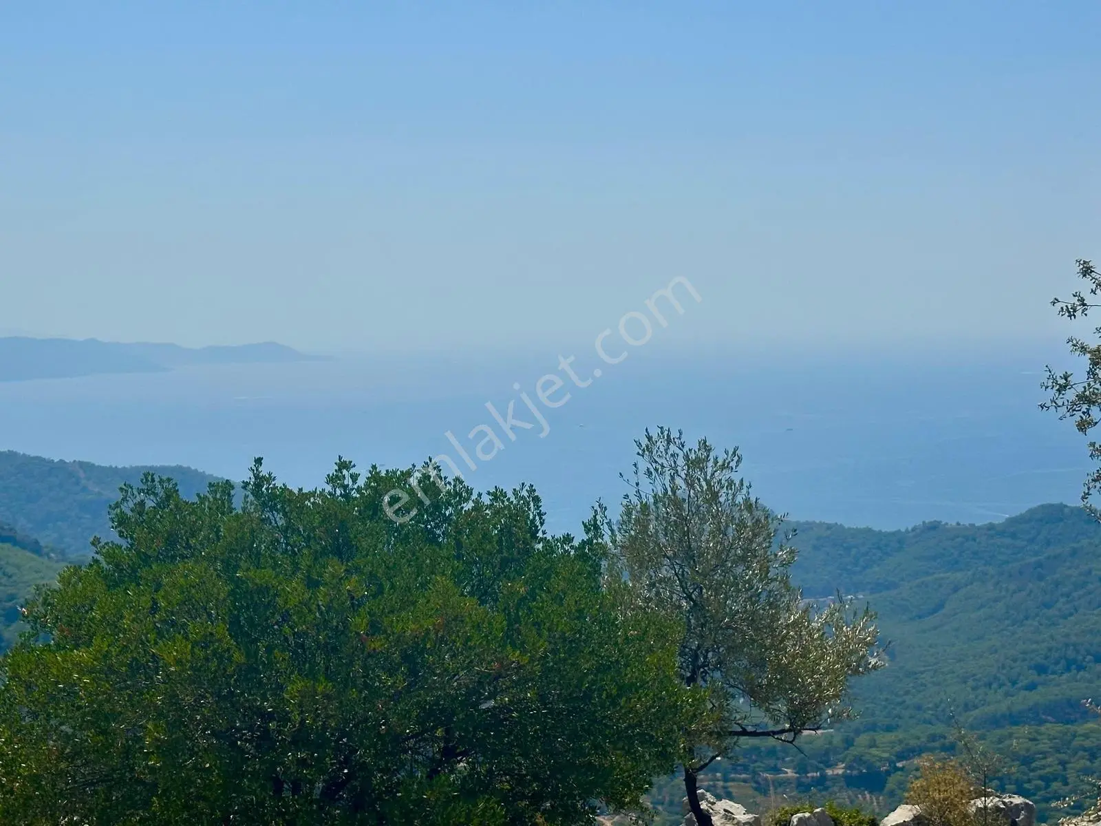 Ayşe Şengün'den Göcek'de Deniz Manzaralı Satılık Tarla — fotoğraf 2