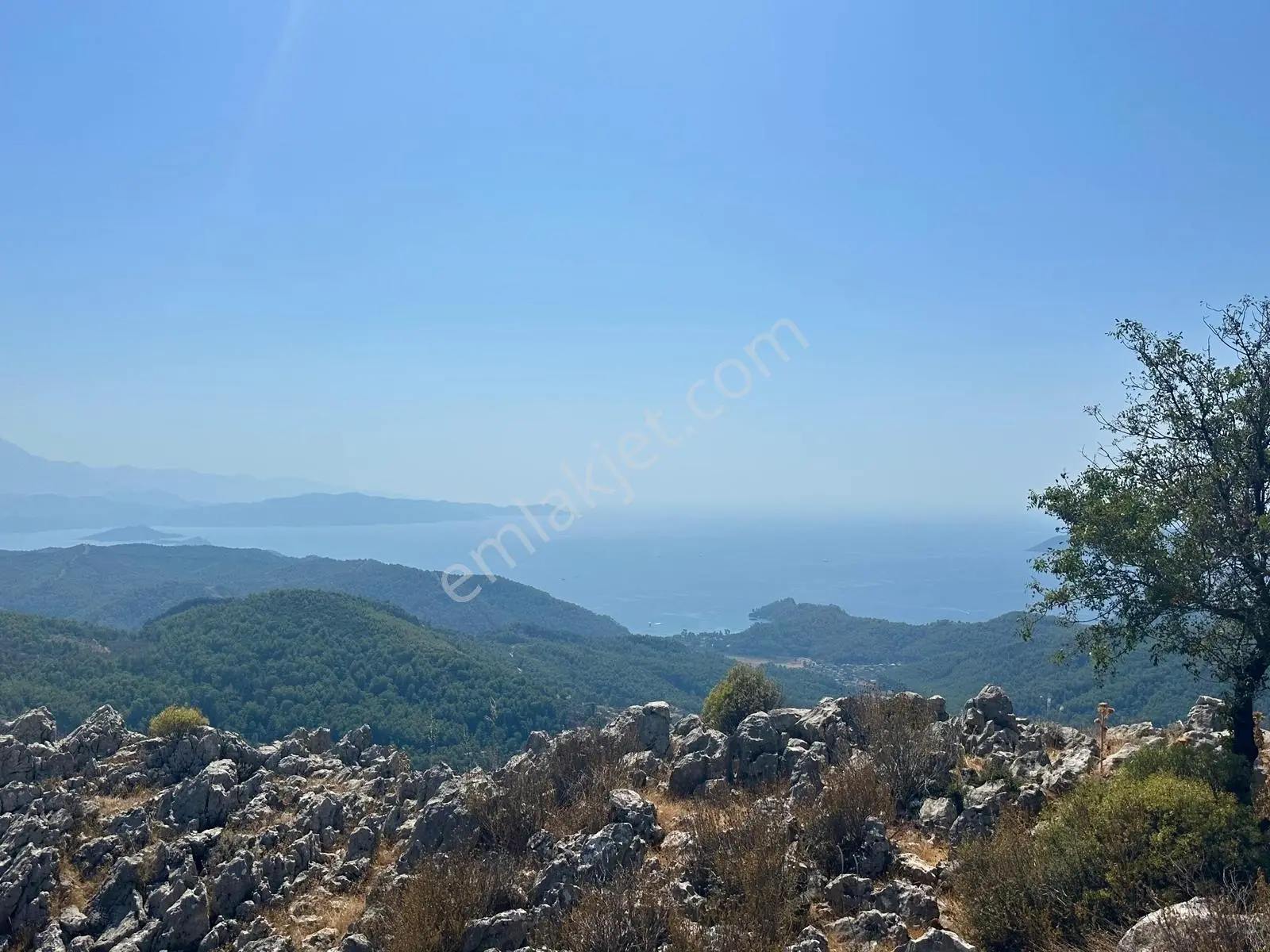 Ayşe Şengün'den Göcek'de Deniz Manzaralı Satılık Tarla — fotoğraf 7