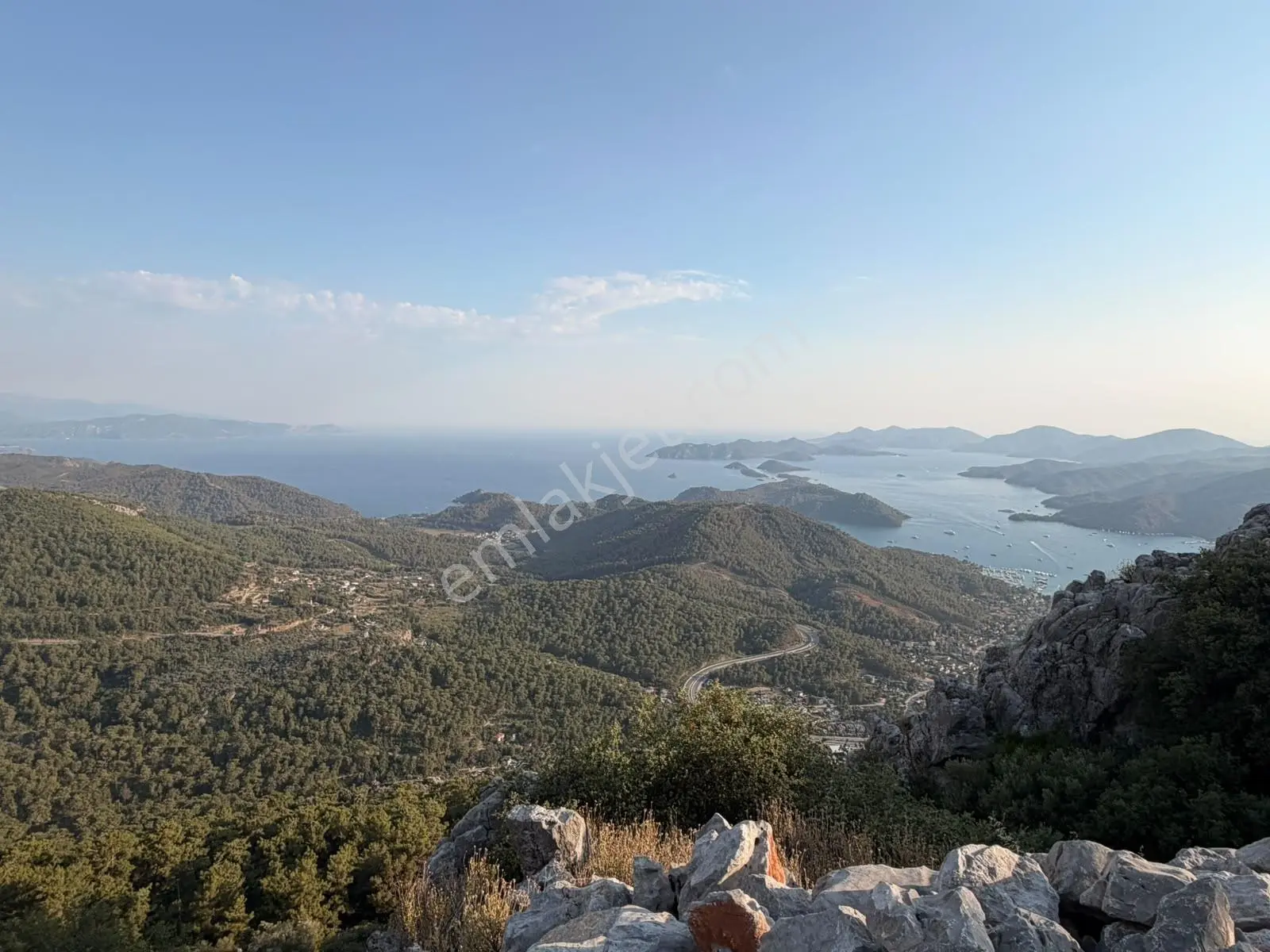 Ayşe Şengün'den Göcek'de Deniz Manzaralı Satılık Tarla — fotoğraf 14