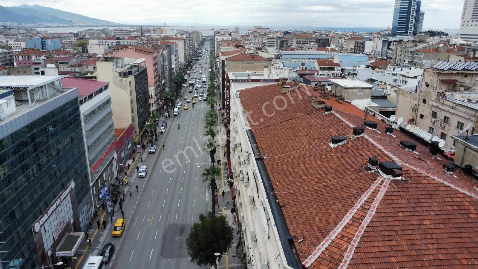 Basmane'de 424 M² Köşe Parsel | 8 Kat İmarlı Otel Arsası — fotoğraf 16