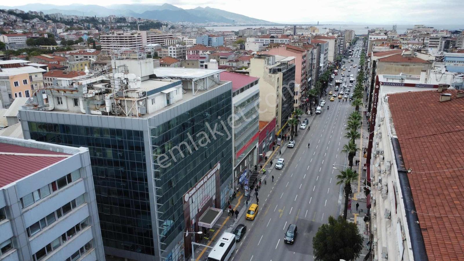 Basmane'de 424 M² Köşe Parsel | 8 Kat İmarlı Otel Arsası — fotoğraf 18