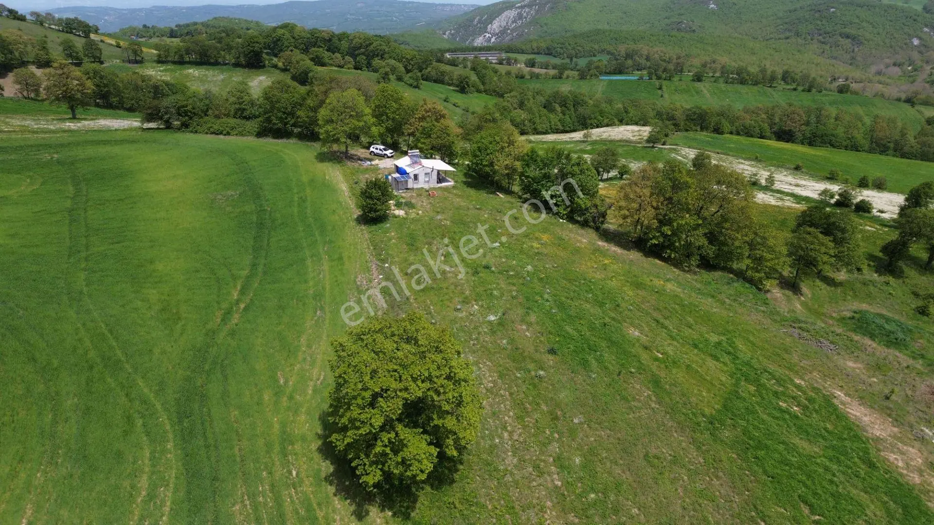 8.300 M2 Satılık Bağ Evi Ve Tarla. Keşif Arazi. Balıkesir Gönen. 25 M2 Bağ Evi Bulunmaktadır. Gü — fotoğraf 37