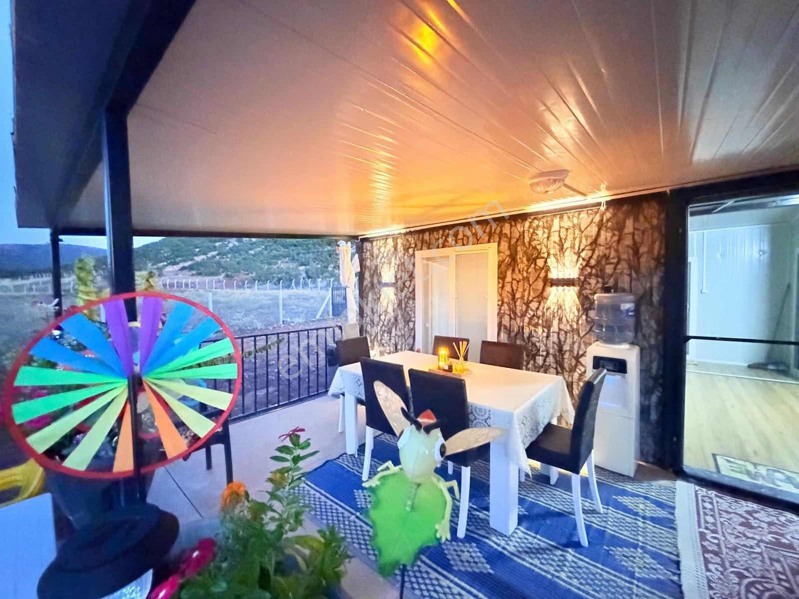 Tavas Garipköy'De İçerisnde Ev Olan 3.300 M2 Tarlamız