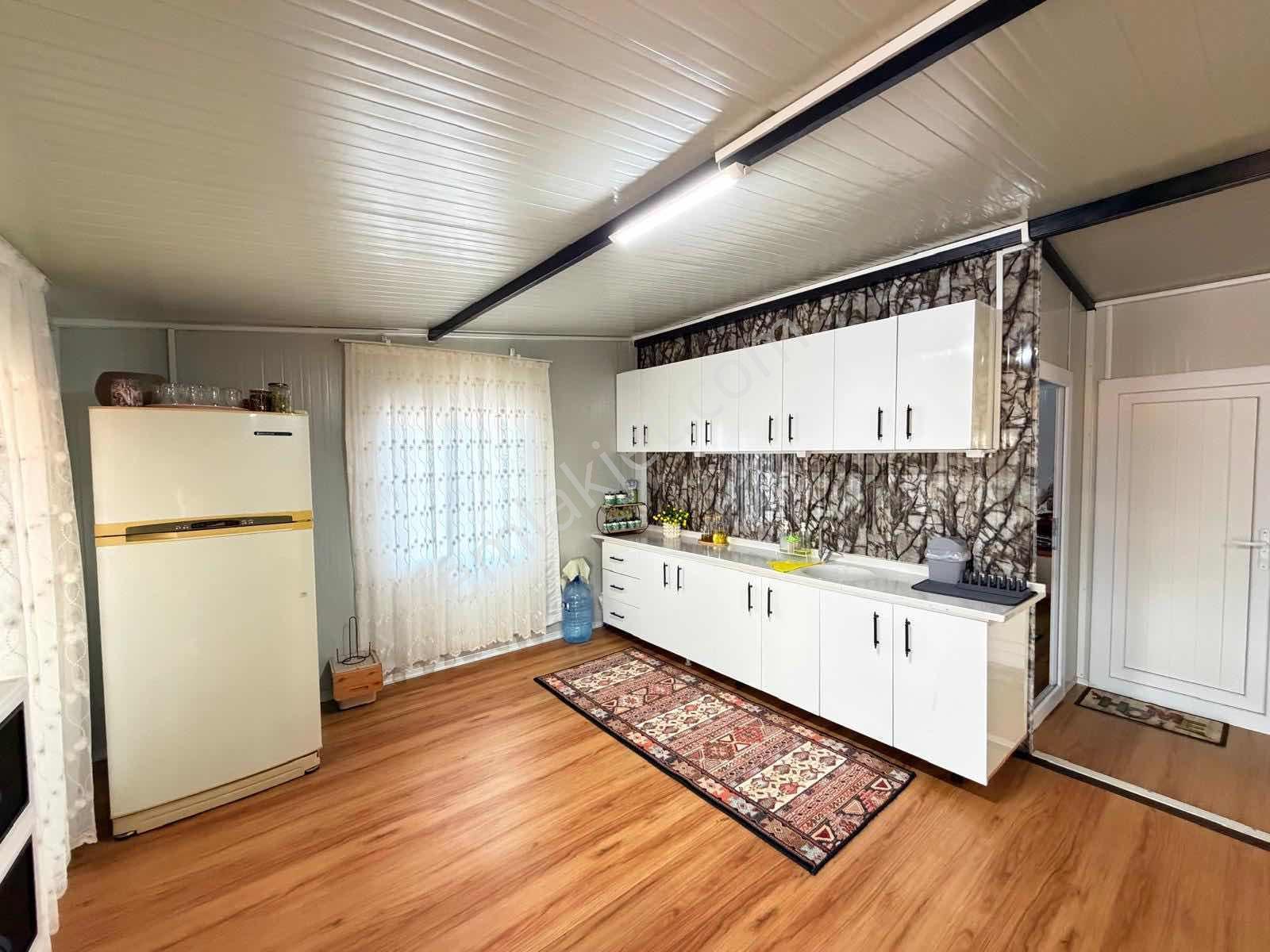 Tavas Garipköy'de İçerisnde Ev Olan 3.300 M2 Tarlamız — fotoğraf 15