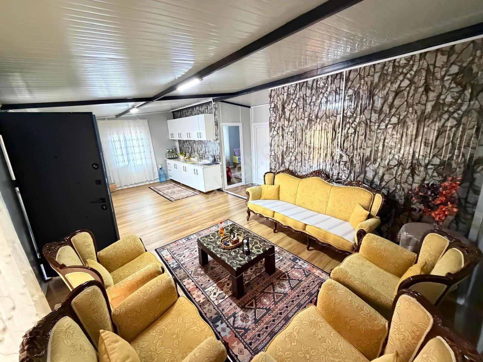Tavas Garipköy'de İçerisnde Ev Olan 3.300 M2 Tarlamız — fotoğraf 18