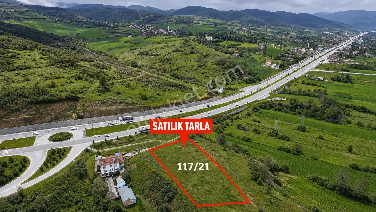 Kavak Çakallı Mevkiinde Yatırımlık Fırsat Tarla