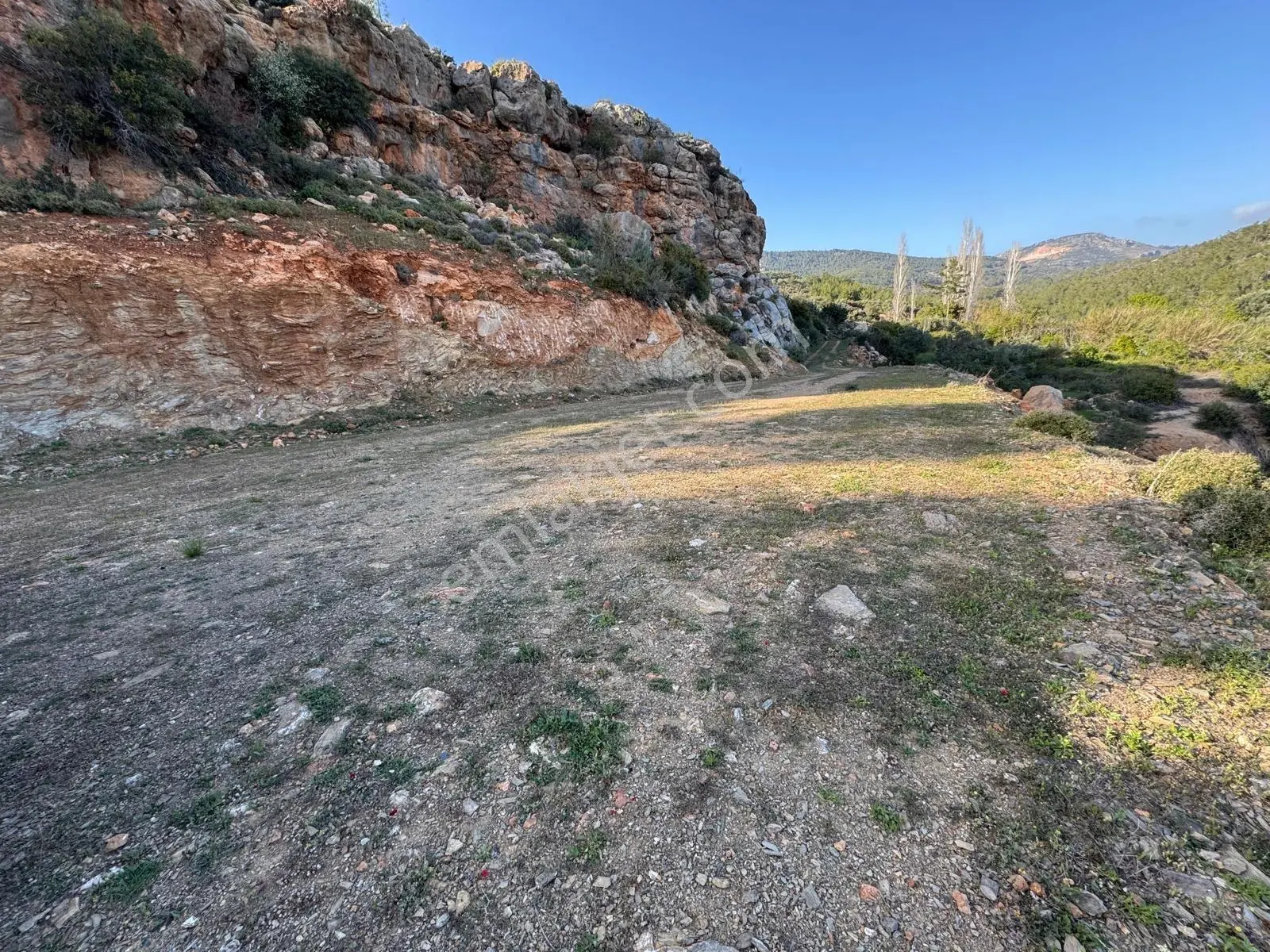 Beykent G.m.’den 752 Metrekare Ev Yapımına Uygun Parsel — fotoğraf 4