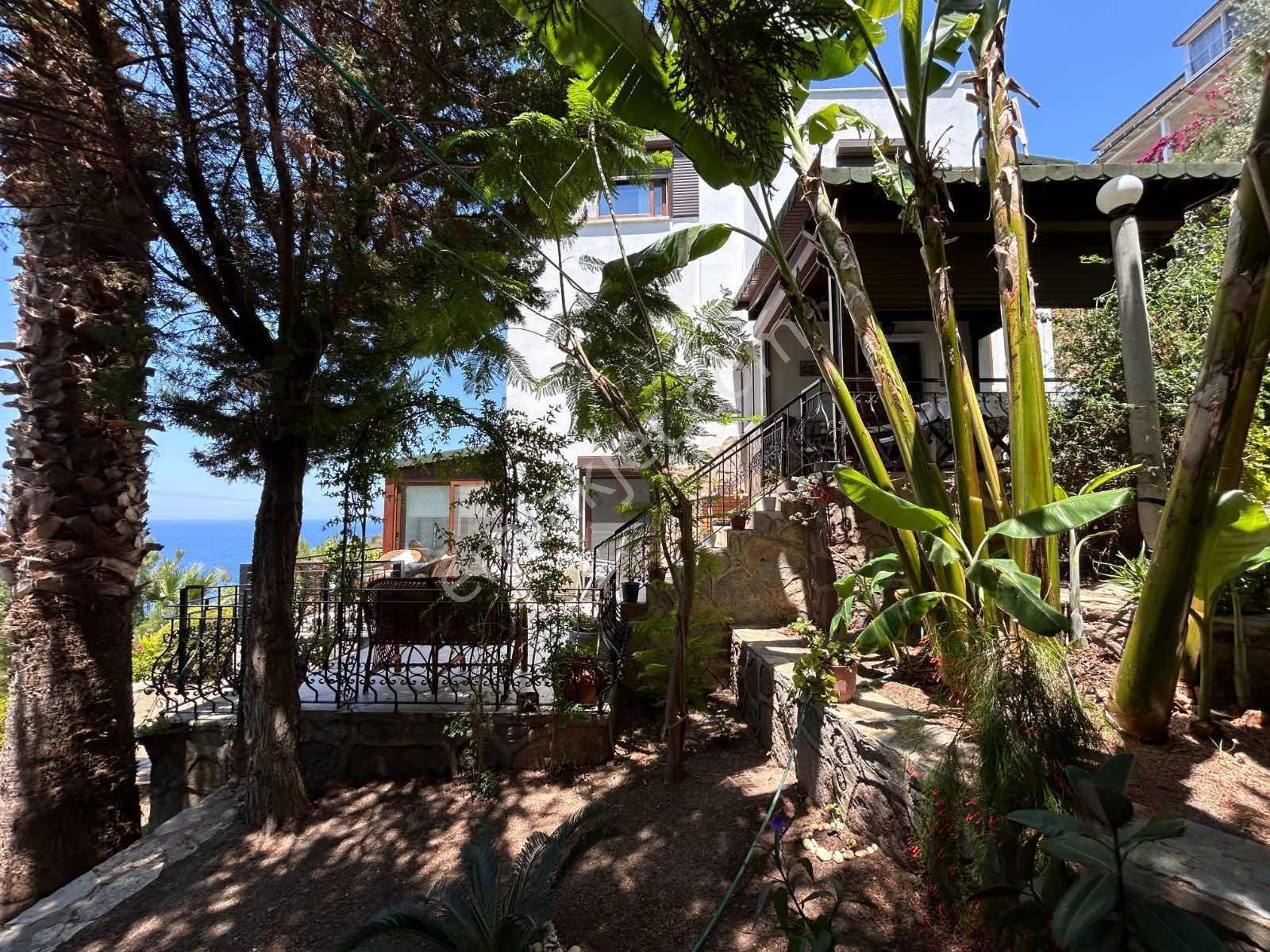 Bodrum Onurkent Sıtesınde Full Manzaralı 3+1 Vılla — fotoğraf 9