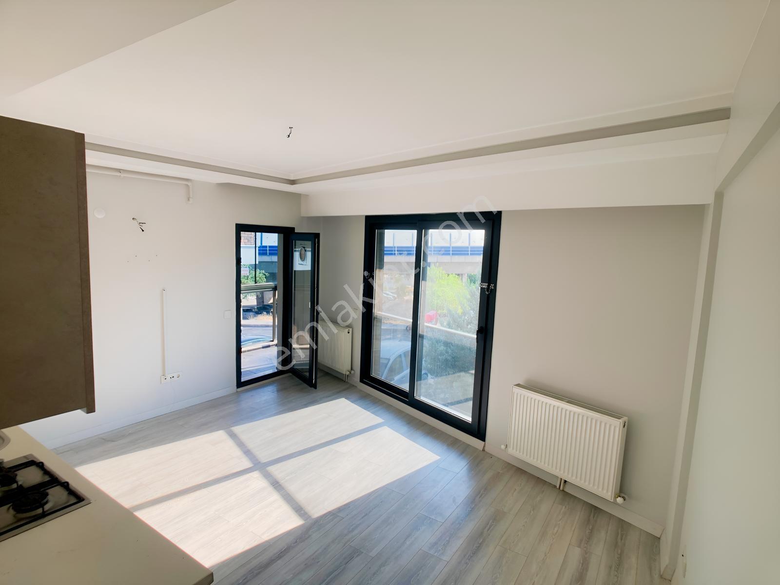 Bornova Atatürk Mah. Otoparklı Satılık 1+1 Daire — fotoğraf 6