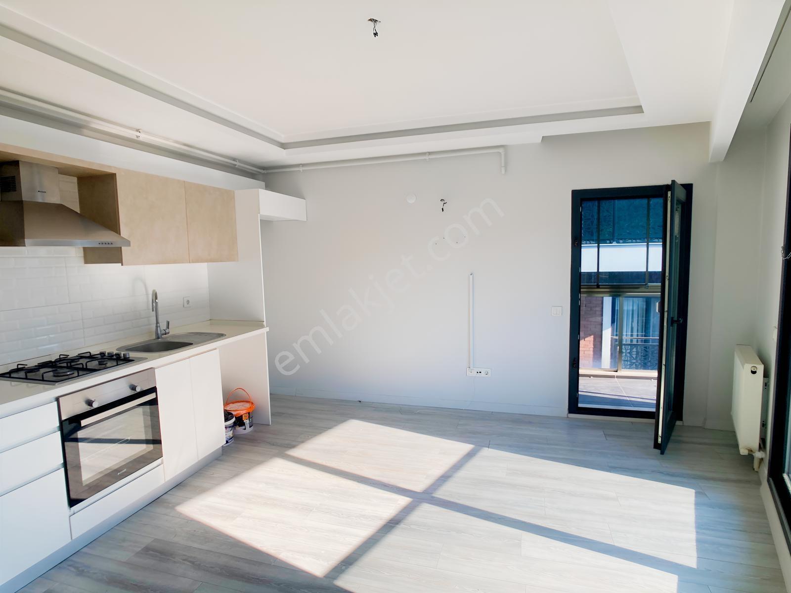 Bornova Atatürk Mah. Otoparklı Satılık 1+1 Daire — fotoğraf 11