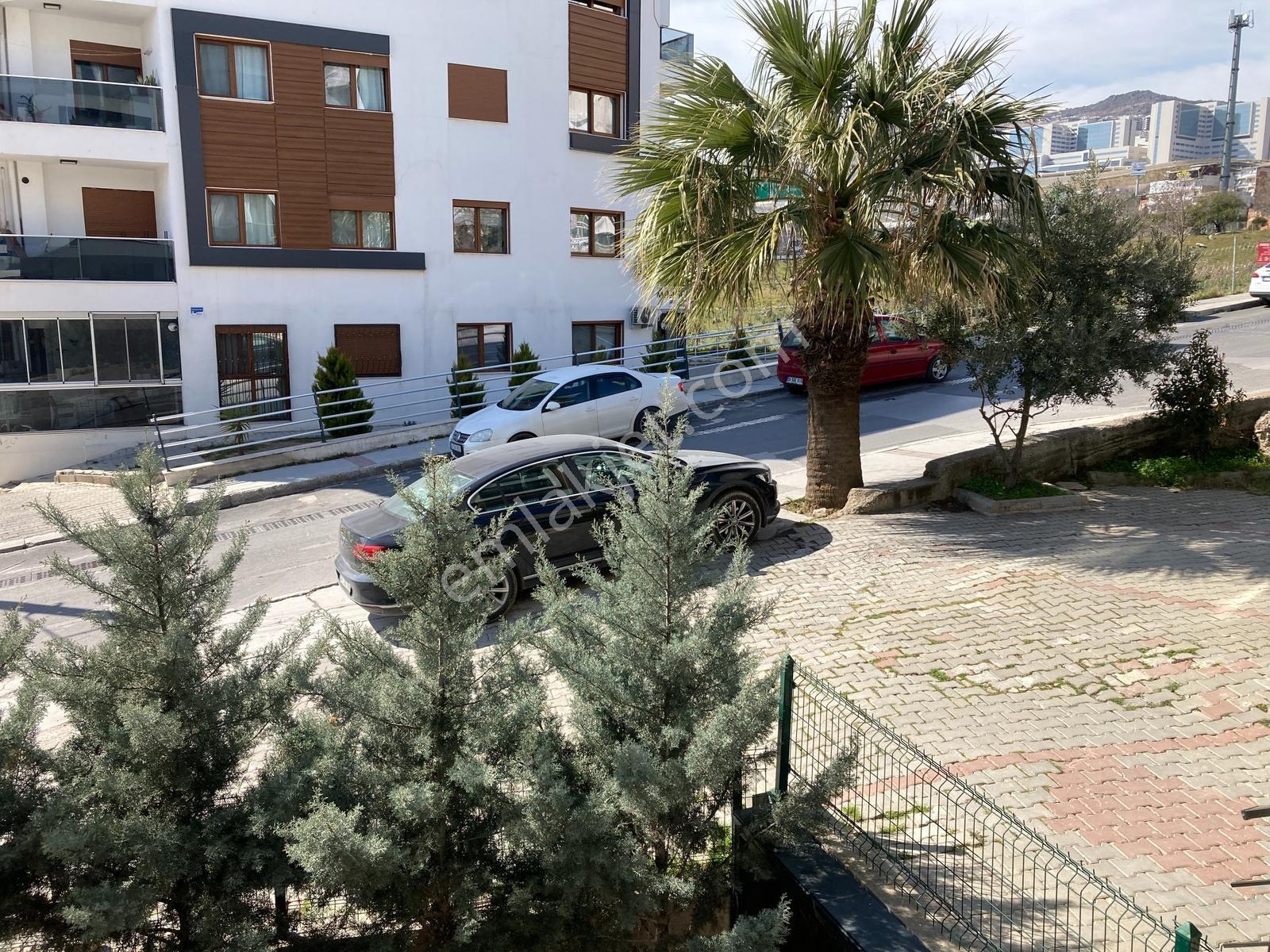 Bornova Atatürk Mah. Otoparklı Satılık 1+1 Daire — fotoğraf 29