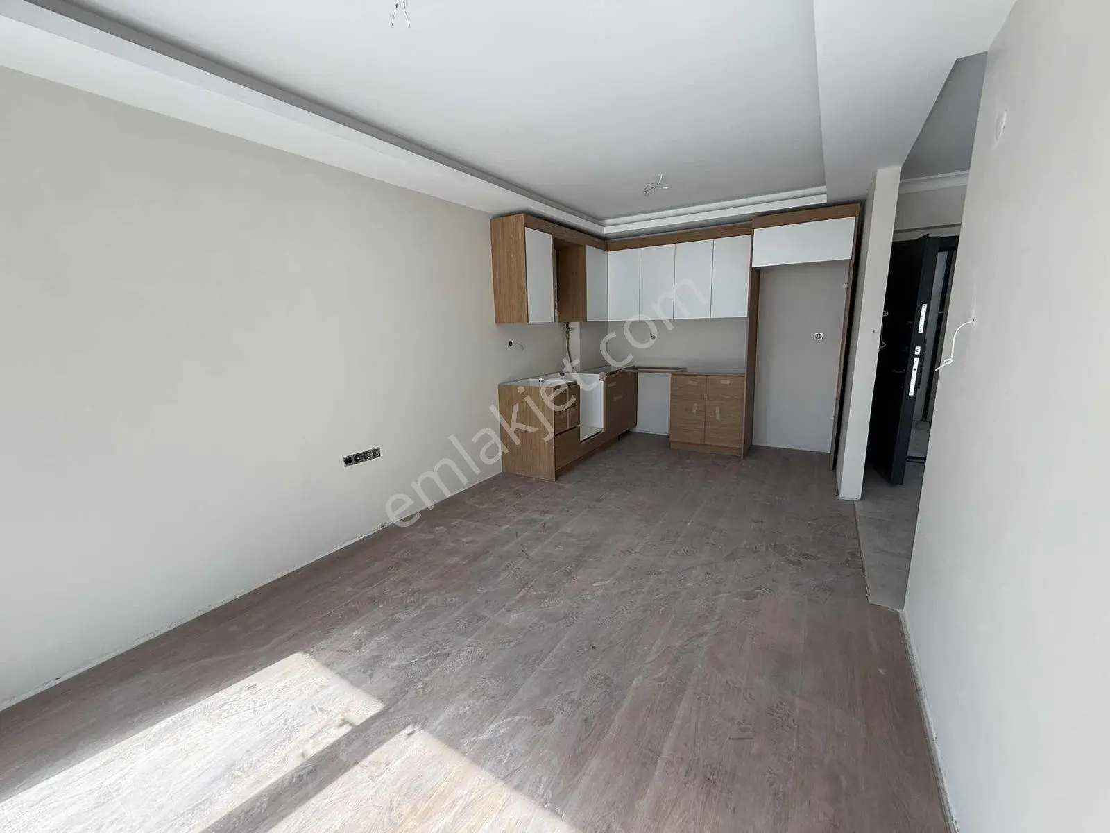 Cb Başrol Yıldırım Arabayatağı Satılık 1+1 Daire — fotoğraf 3