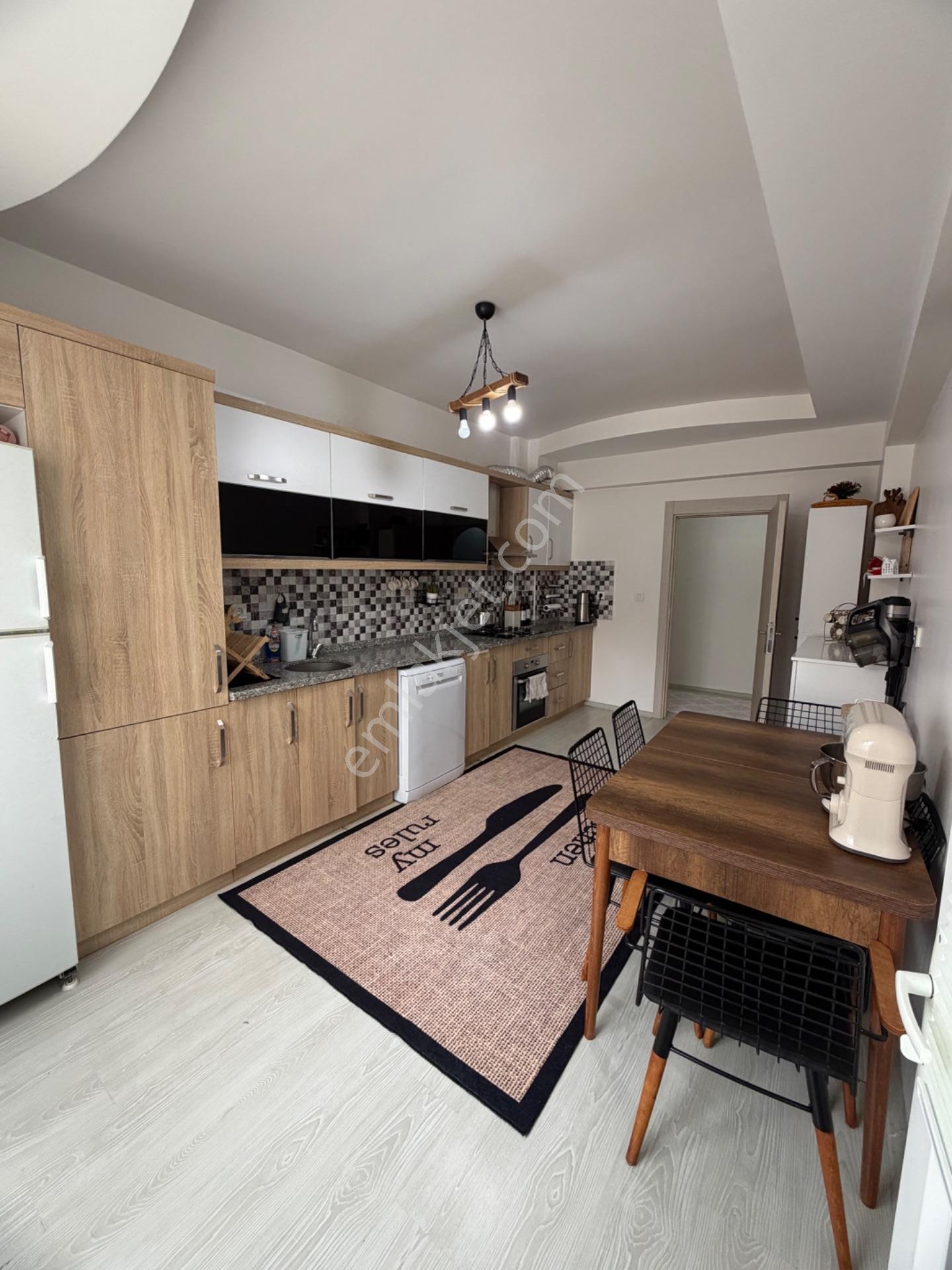 Selçuk Mahallesi 2+1 Geniş Balkonlu Satılık Daire — fotoğraf 6