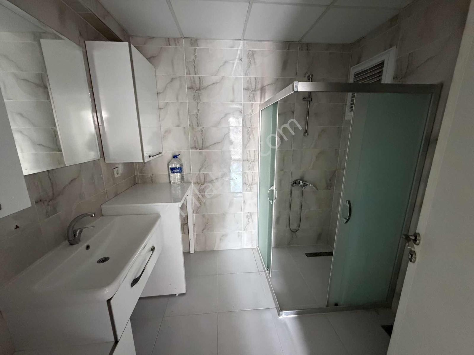 Yeşilmahallede Site İcerisinde 3+1 Satılık Daire — fotoğraf 7