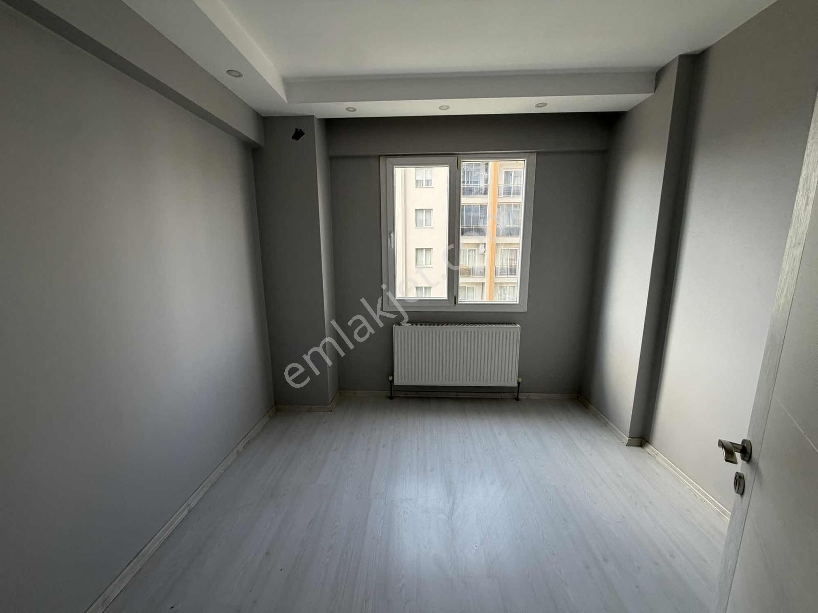 Yeşilmahallede Site İcerisinde 3+1 Satılık Daire — fotoğraf 9