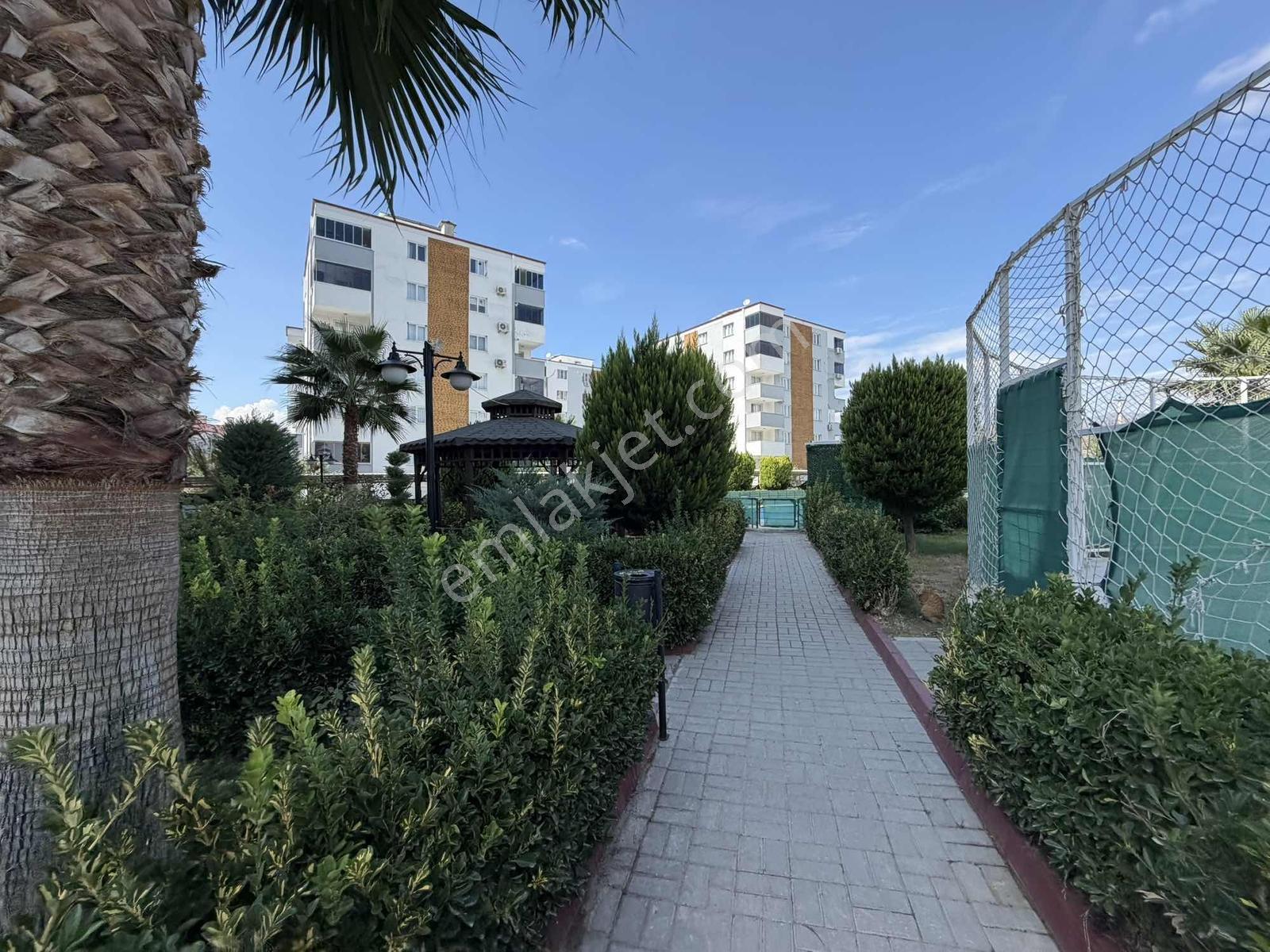 Yeşilmahallede Site İcerisinde 3+1 Satılık Daire — fotoğraf 21