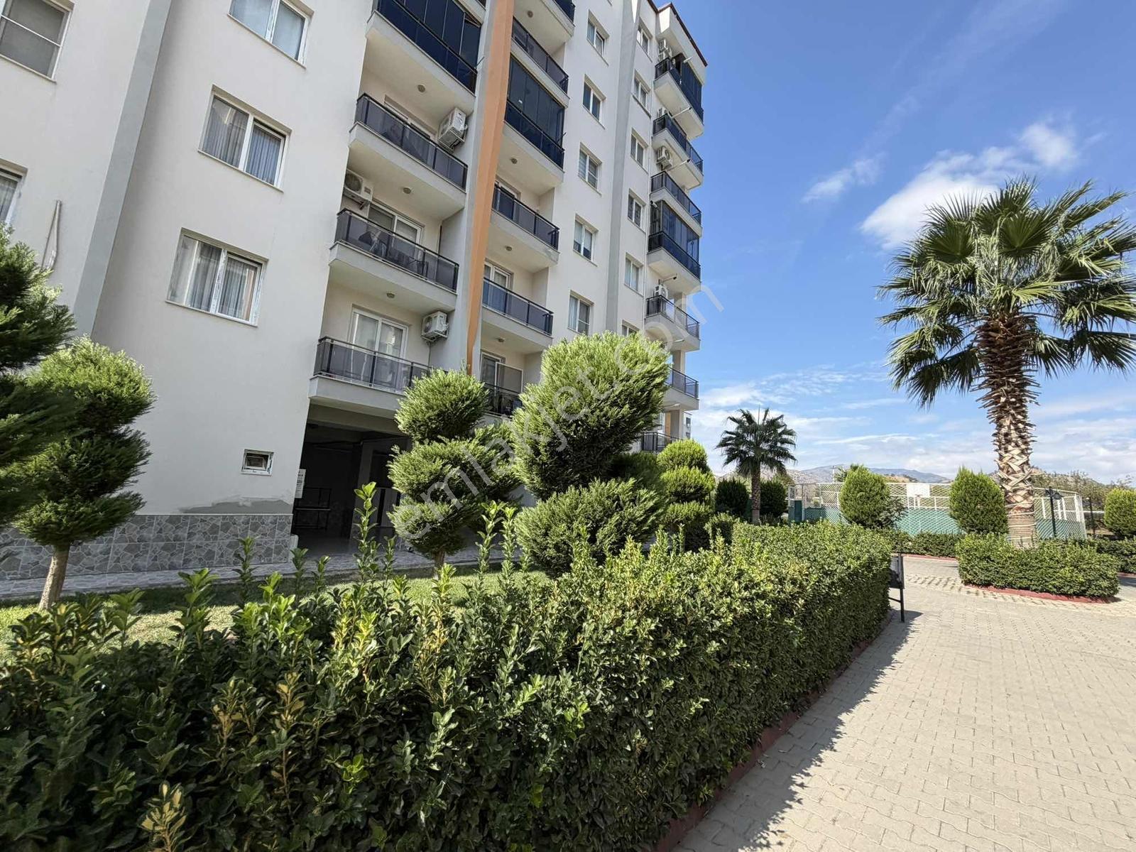 Yeşilmahallede Site İcerisinde 3+1 Satılık Daire — fotoğraf 24