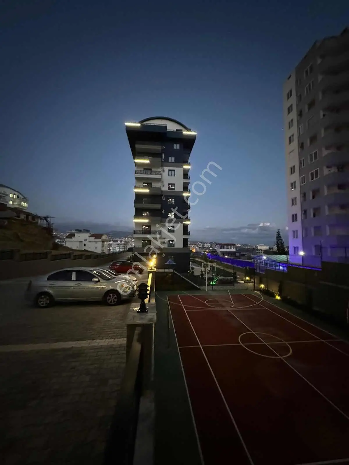 Payallarda Lüks Site İçerisinde Satılık 1+1 Daire — fotoğraf 3