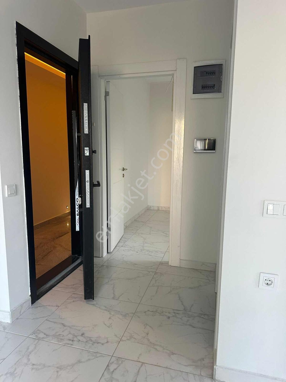 Payallarda Lüks Site İçerisinde Satılık 1+1 Daire — fotoğraf 18