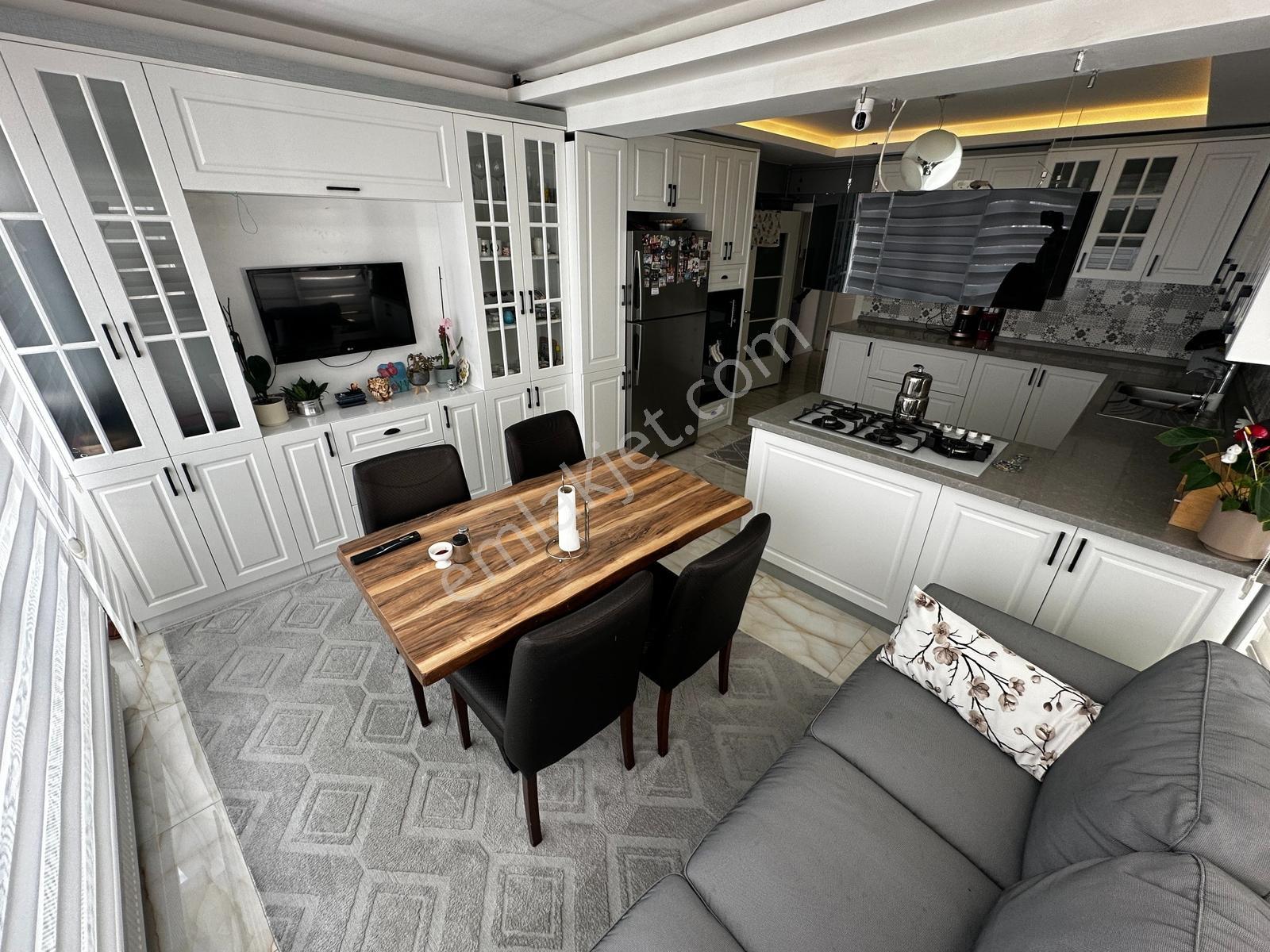 Ege'den ▌geniş Ve Konforlu - 5,5 Oda + 1 Salon Dubleks — fotoğraf 2