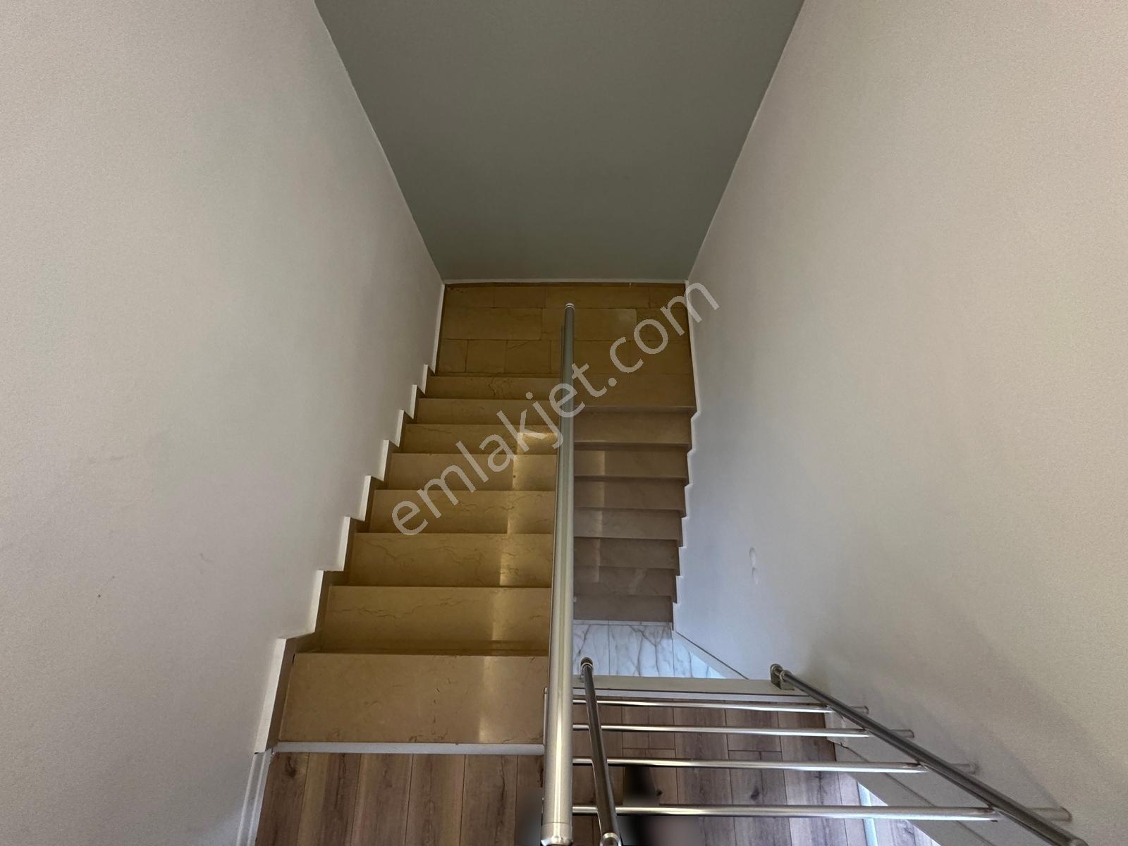 Ege'den ▌geniş Ve Konforlu - 5,5 Oda + 1 Salon Dubleks — fotoğraf 26