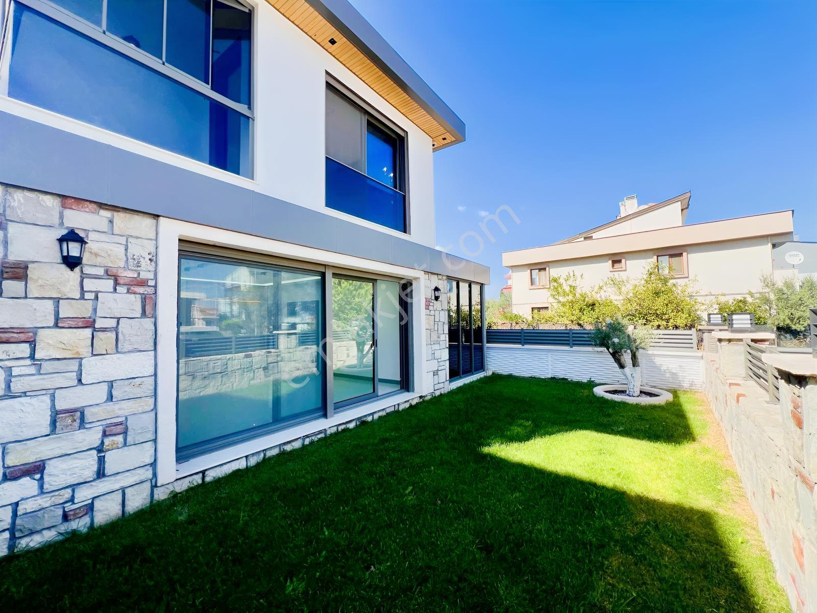 Urla Çeşmealtı'nda Havuzlu Site İçerisinde Satılık 3+1 Villa — fotoğraf 4