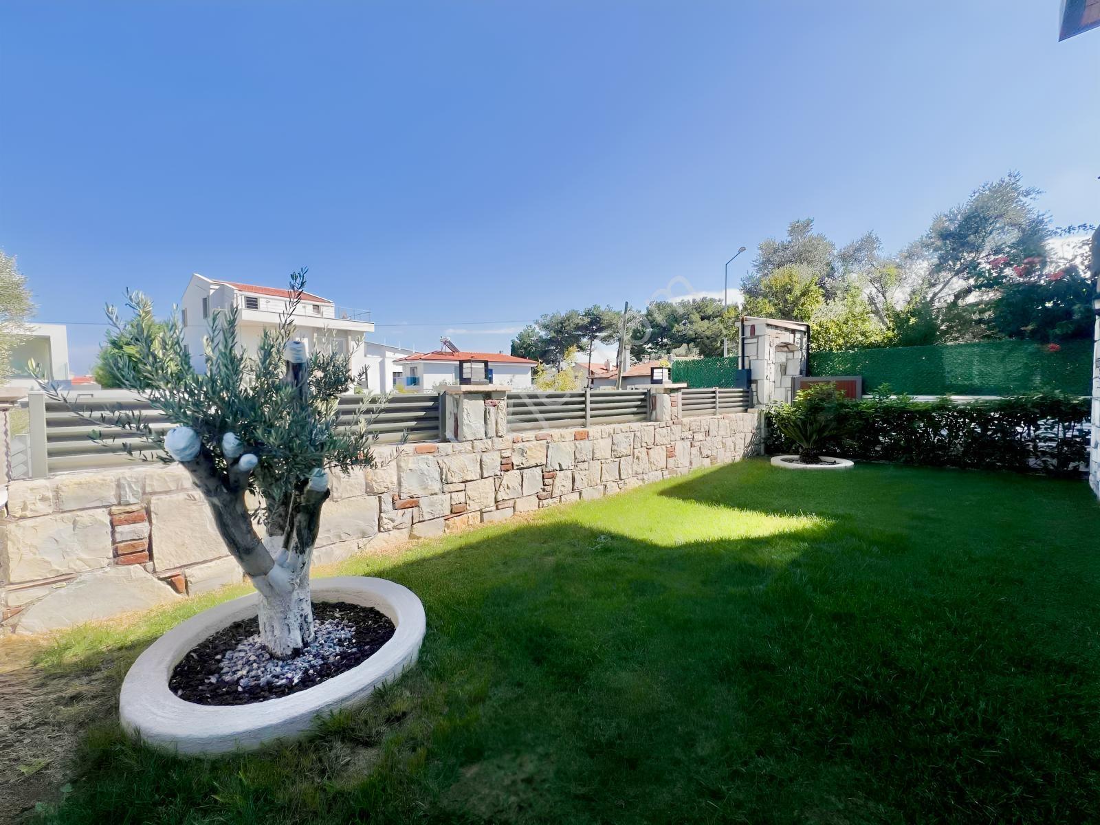 Urla Çeşmealtı'nda Havuzlu Site İçerisinde Satılık 3+1 Villa — fotoğraf 6
