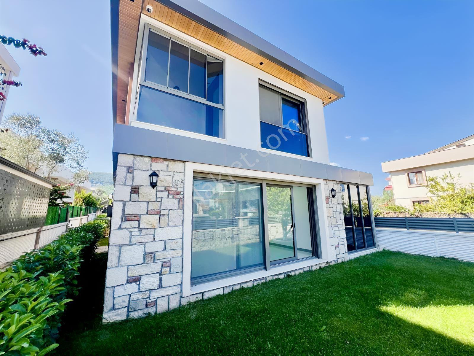 Urla Çeşmealtı'nda Havuzlu Site İçerisinde Satılık 3+1 Villa — fotoğraf 7