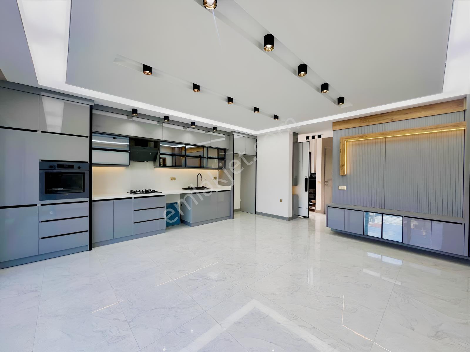 Urla Çeşmealtı'nda Havuzlu Site İçerisinde Satılık 3+1 Villa — fotoğraf 11