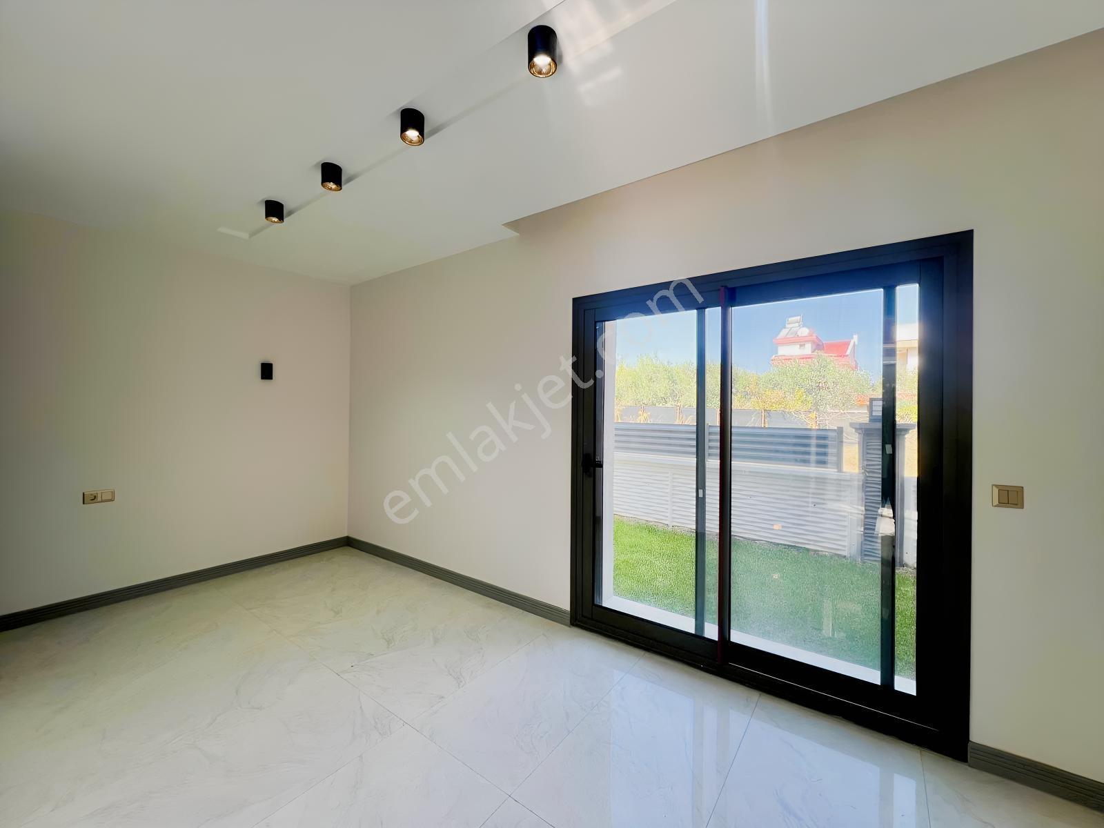 Urla Çeşmealtı'nda Havuzlu Site İçerisinde Satılık 3+1 Villa — fotoğraf 15