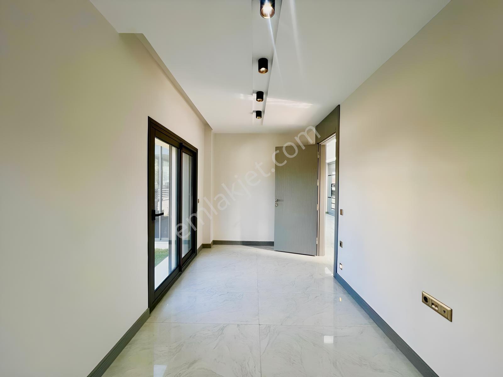 Urla Çeşmealtı'nda Havuzlu Site İçerisinde Satılık 3+1 Villa — fotoğraf 18