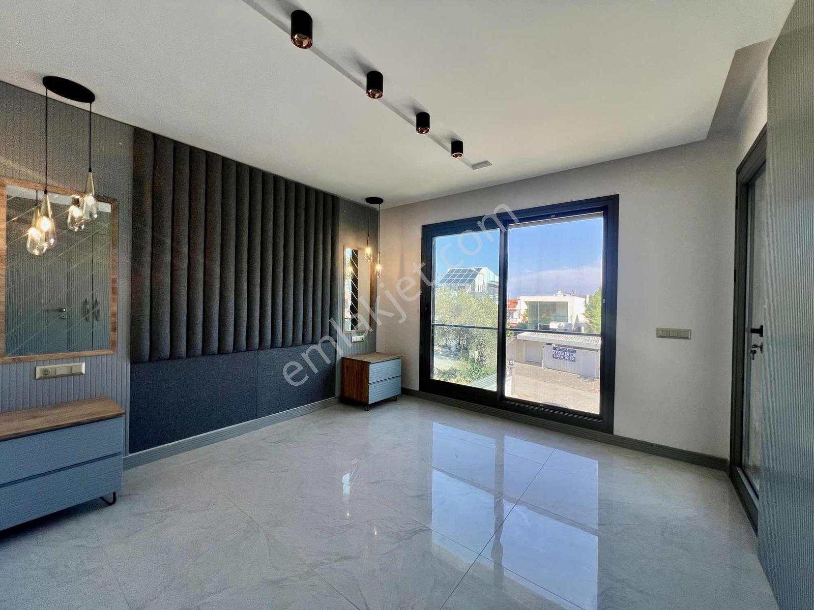 Urla Çeşmealtı'nda Havuzlu Site İçerisinde Satılık 3+1 Villa — fotoğraf 26