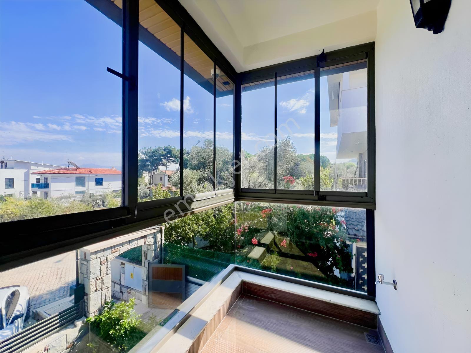 Urla Çeşmealtı'nda Havuzlu Site İçerisinde Satılık 3+1 Villa — fotoğraf 30