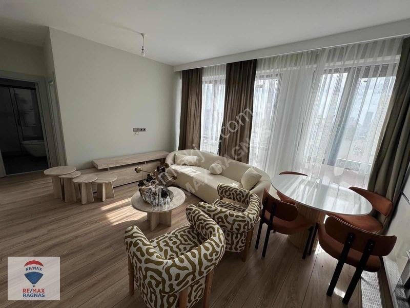 Şerifali Finans Merkezinde Satılık 1+1 Daire — fotoğraf 3