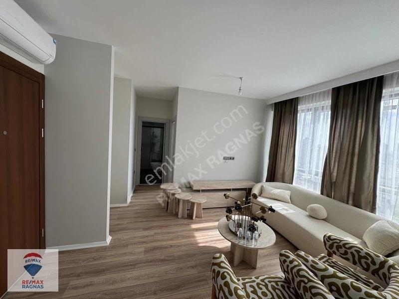 Şerifali Finans Merkezinde Satılık 1+1 Daire — fotoğraf 4