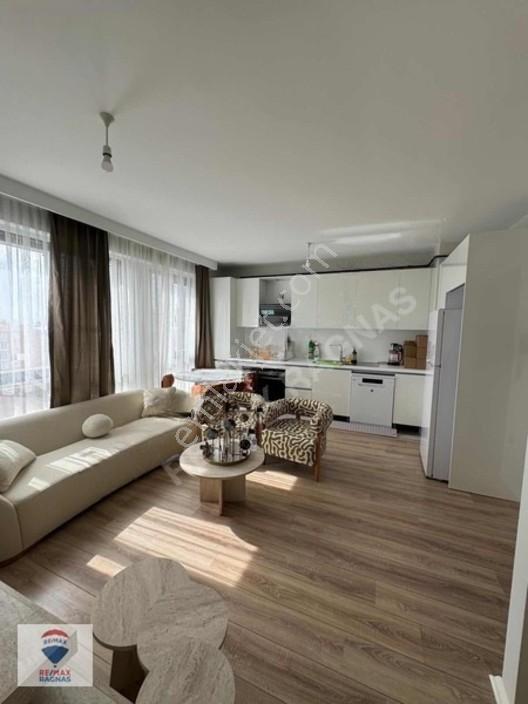 Şerifali Finans Merkezinde Satılık 1+1 Daire — fotoğraf 5