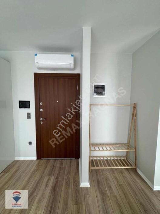 Şerifali Finans Merkezinde Satılık 1+1 Daire — fotoğraf 10