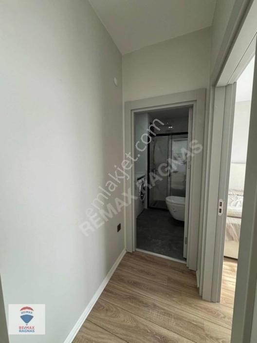 Şerifali Finans Merkezinde Satılık 1+1 Daire — fotoğraf 13