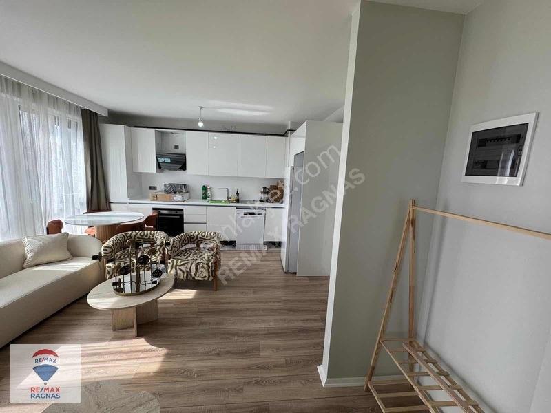 Şerifali Finans Merkezinde Satılık 1+1 Daire — fotoğraf 17