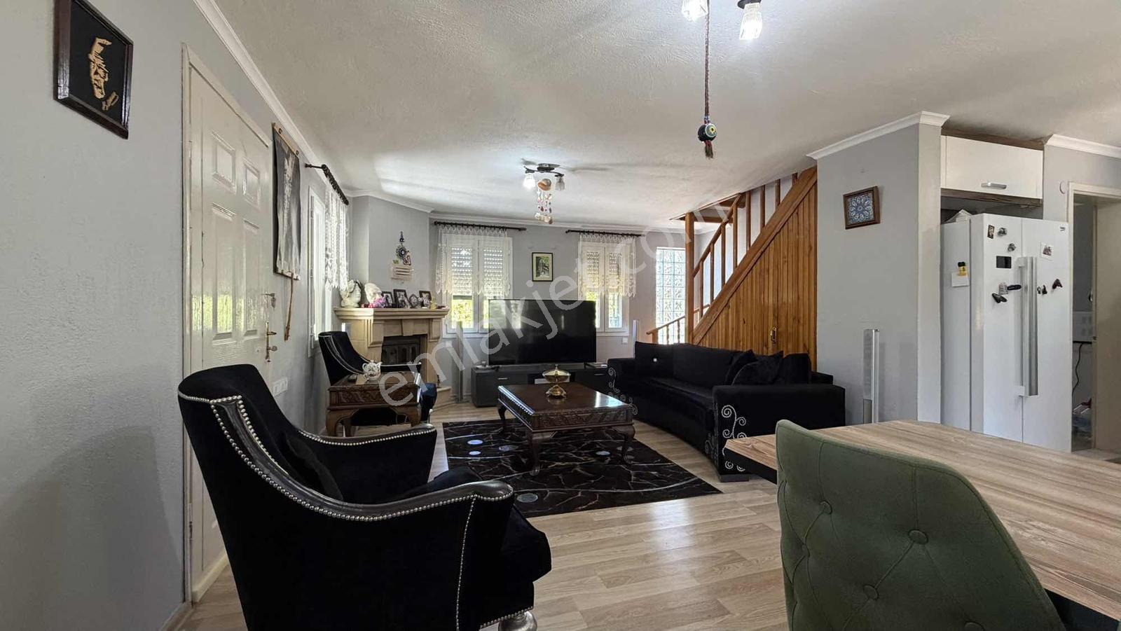 Kemalpaşa Yiğitler 3dönüm İçersinde 3katlı Ev+müştemilat — fotoğraf 13