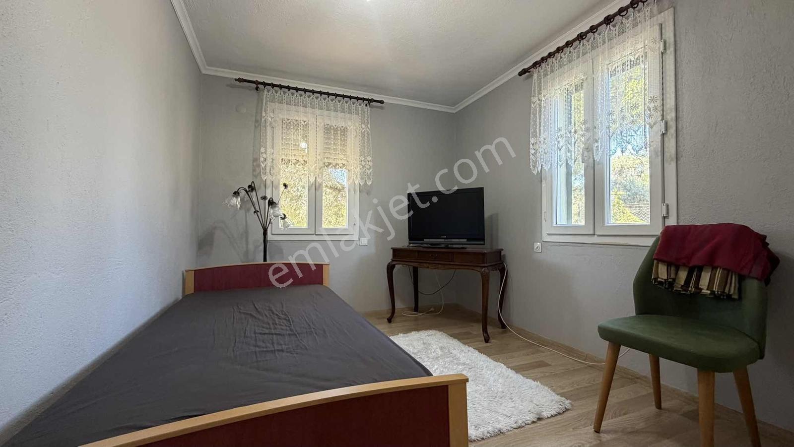 Kemalpaşa Yiğitler 3dönüm İçersinde 3katlı Ev+müştemilat — fotoğraf 17