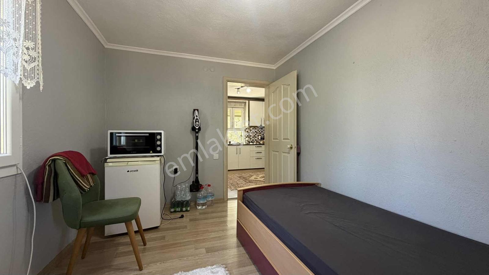 Kemalpaşa Yiğitler 3dönüm İçersinde 3katlı Ev+müştemilat — fotoğraf 18